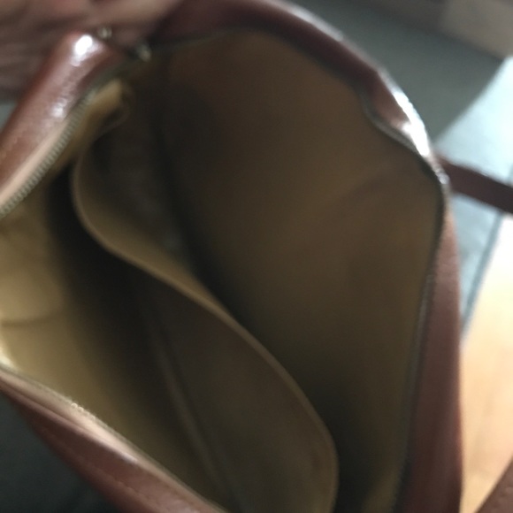 Authentic Louis Vuitton Messanger bag - Picture 4 of 8